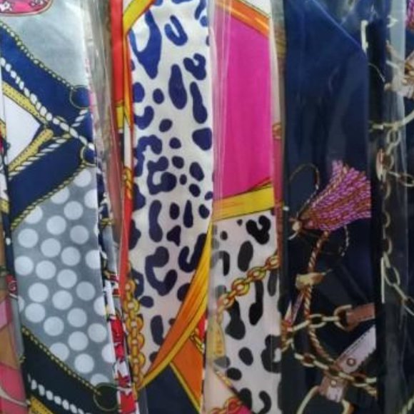 "TWILLY INSPIRED" Handbag SCARVES - Picture 2 of 3